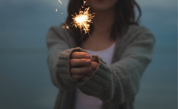 sparkler-677774_960_720