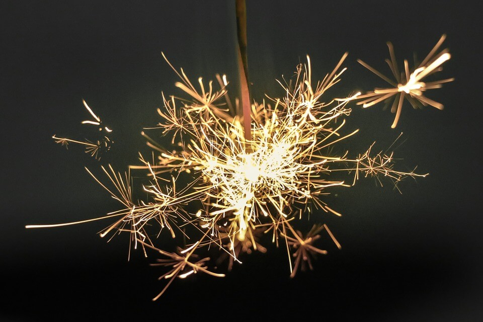 sparkler-918836_960_720